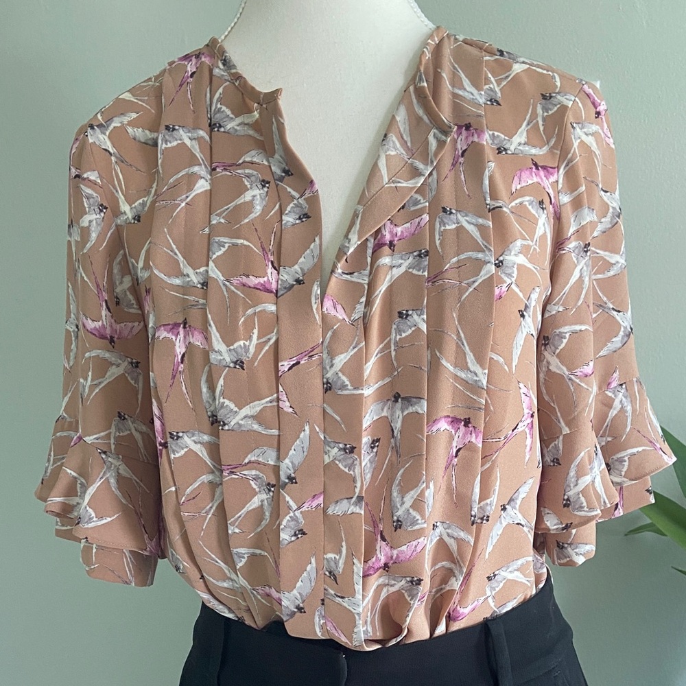 Ann Taylor  Blush Bird-Print Pleated Blouse NWOT